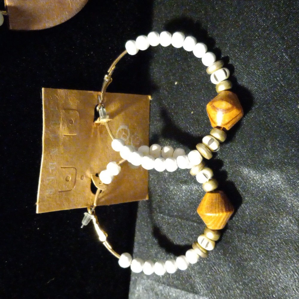 Plunder necklace and earrings - Picture 4 of 7